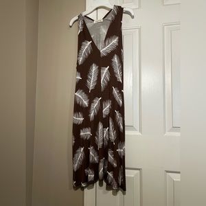 Brown and White Tropical Knee-length Dress - Smalll